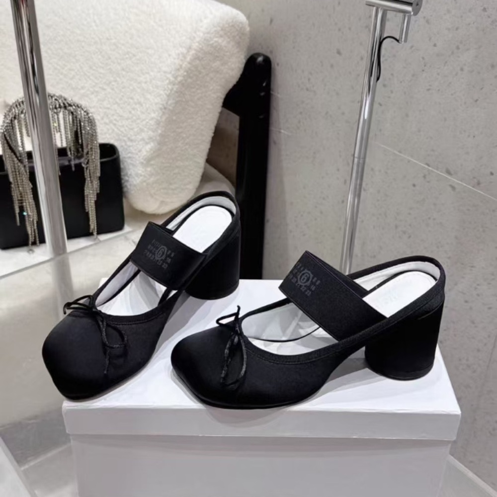 MM6 Maison Martin Margiela Black Mary Jane Block Heel Mules with Bow